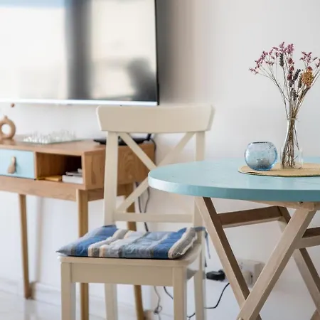 Bay Apartment *